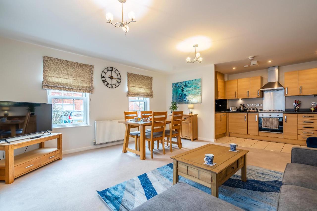 The Augustine - Modern Two Bed Ground Floor Apartment With Parking Canterbury Exterior foto